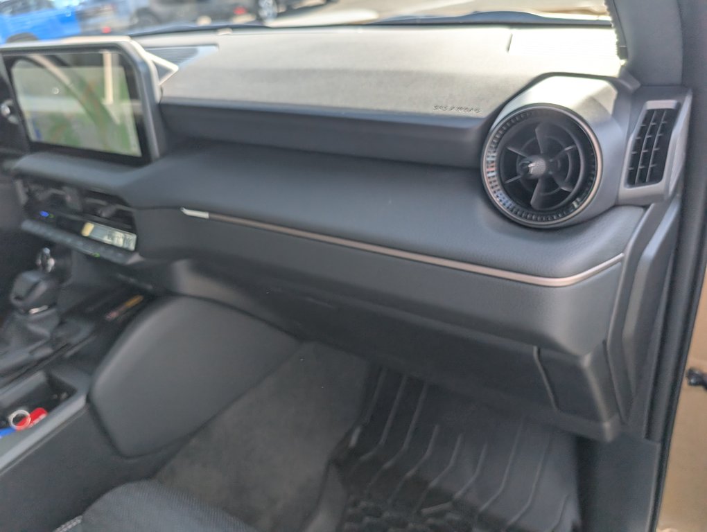 2027 Toyota Land Cruiser GROUPE PREMIUM in Magog, Quebec - 11 - w1024h768px
