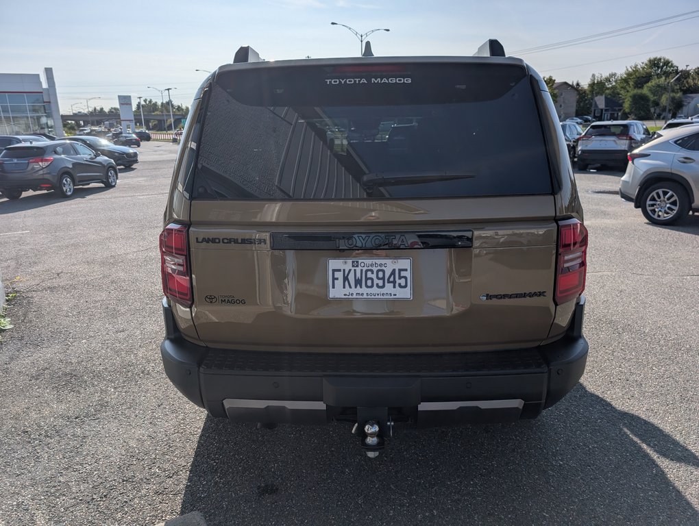 2027 Toyota Land Cruiser GROUPE PREMIUM in Magog, Quebec - 4 - w1024h768px
