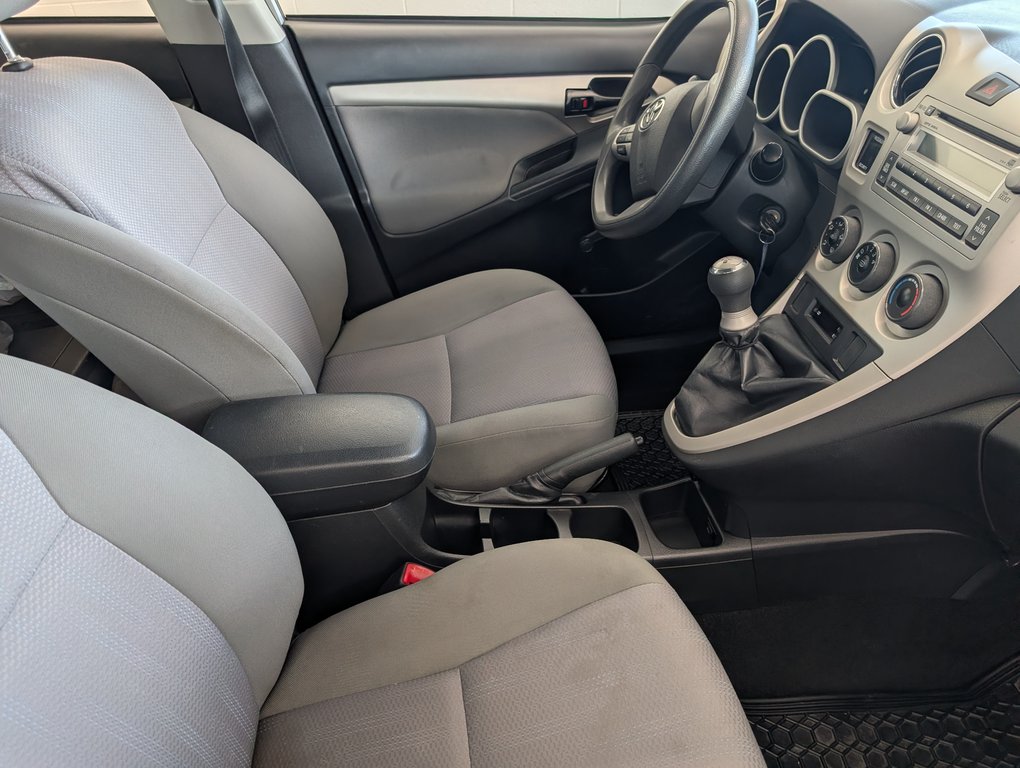 Toyota Matrix  2012 à Magog, Québec - 6 - w1024h768px