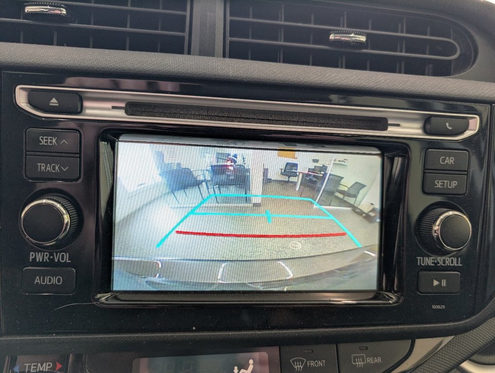 2016 Toyota Prius C HYBRID, in Magog, Quebec - 18 - w1024h768px
