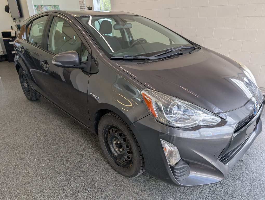 2016 Toyota Prius C HYBRID, in Magog, Quebec - 1 - w1024h768px