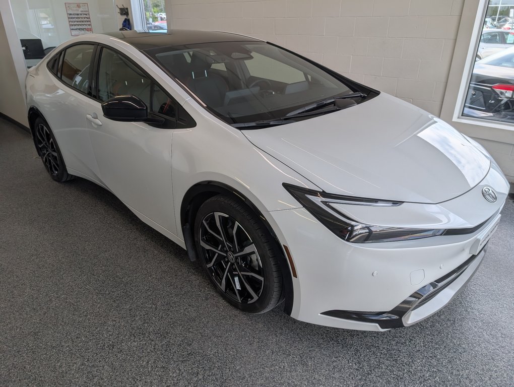 Toyota Prius Plug-In Hybrid XSE 2025 à Magog, Québec - 1 - w1024h768px