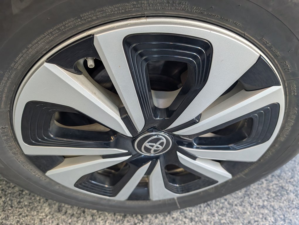 2018 Toyota PRIUS PRIME BRANCHABLE, A/C, in Magog, Quebec - 24 - w1024h768px