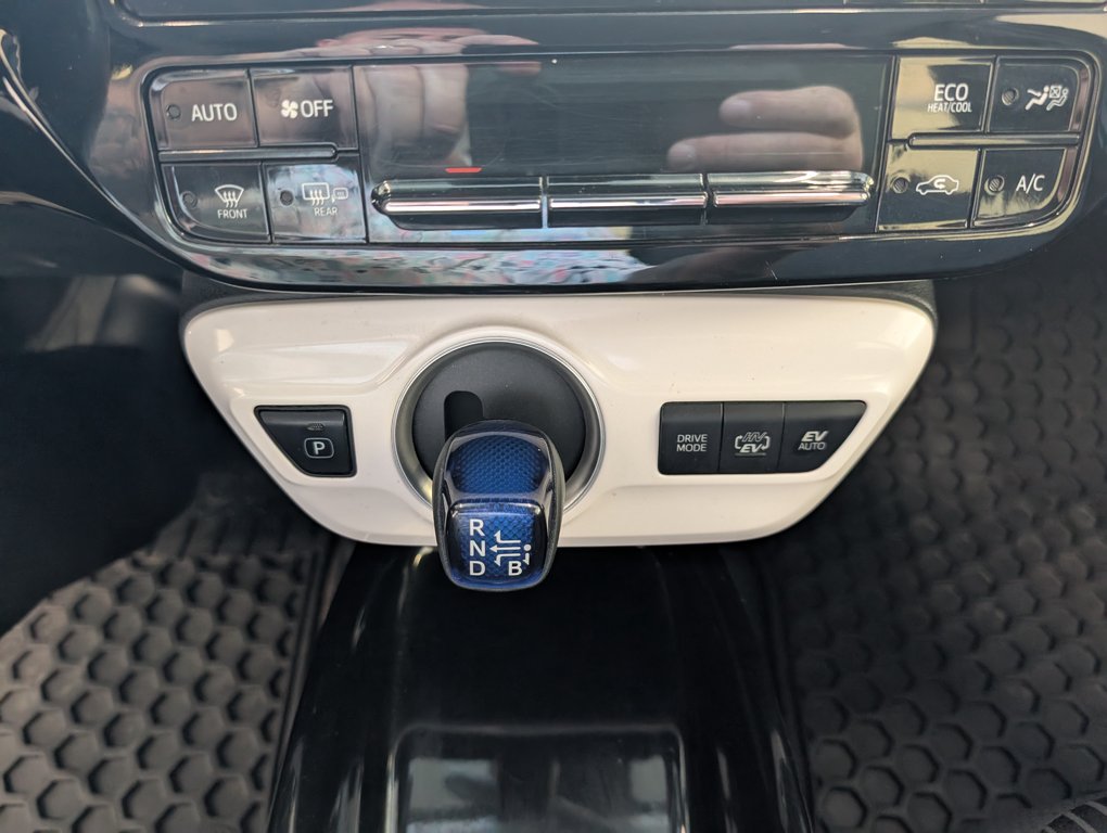 2018 Toyota PRIUS PRIME BRANCHABLE, A/C, in Magog, Quebec - 15 - w1024h768px