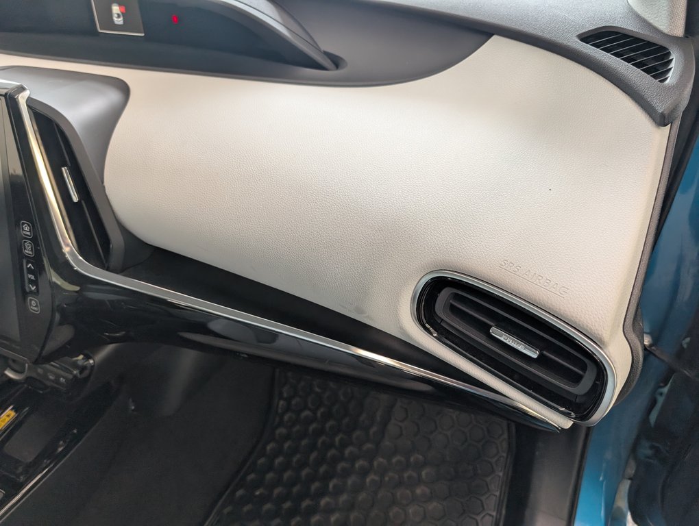 Toyota Prius Prime GROUPE AMELIORER, BRANCHABLE, 2020 à Magog, Québec - 8 - w1024h768px
