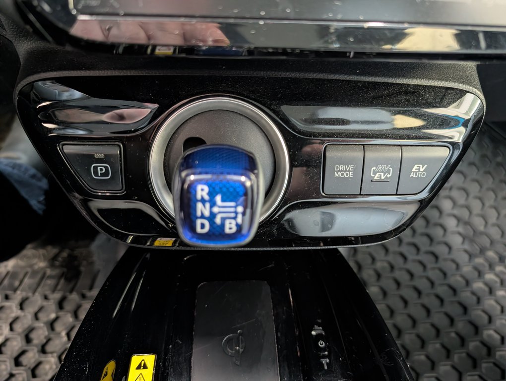 Toyota Prius Prime GROUPE AMELIORER, BRANCHABLE, 2020 à Magog, Québec - 15 - w1024h768px