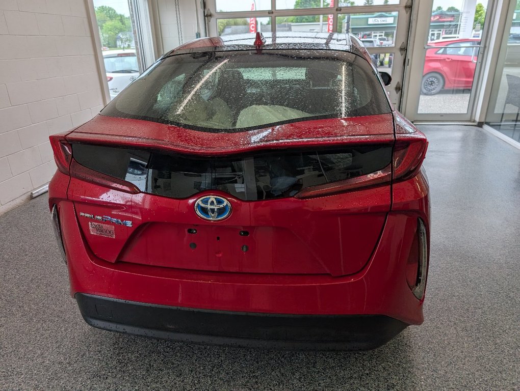 2021 Toyota PRIUS PRIME BRANCHABLE, in Magog, Quebec - 4 - w1024h768px