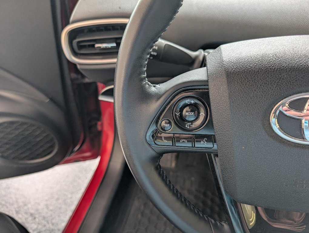 2021 Toyota PRIUS PRIME BRANCHABLE, in Magog, Quebec - 17 - w1024h768px