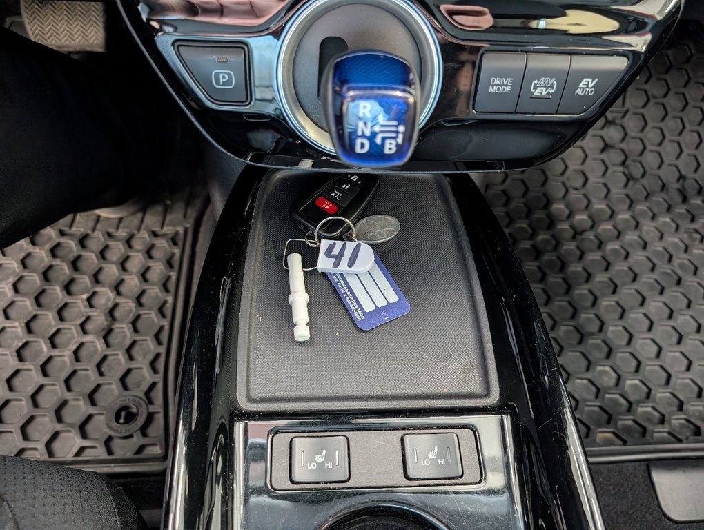 2021 Toyota PRIUS PRIME BRANCHABLE, in Magog, Quebec - 14 - w1024h768px