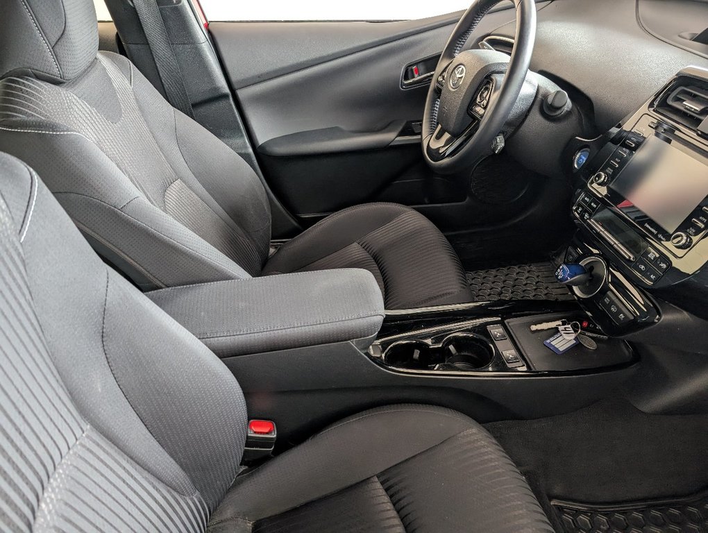 2021 Toyota PRIUS PRIME BRANCHABLE, in Magog, Quebec - 8 - w1024h768px