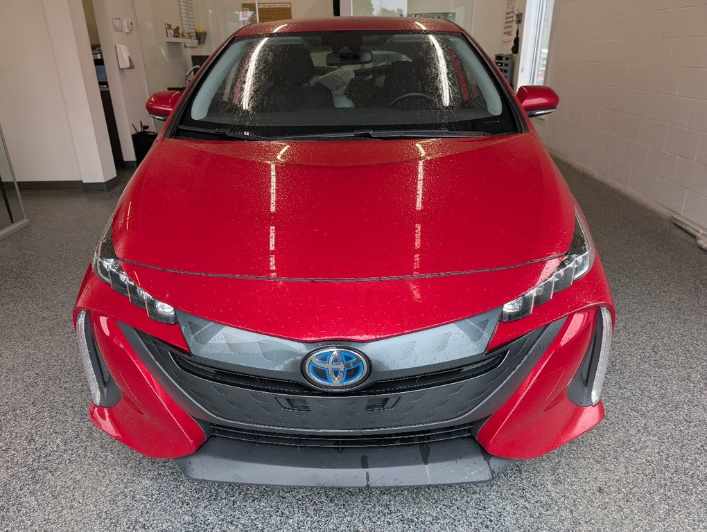2021 Toyota PRIUS PRIME BRANCHABLE, in Magog, Quebec - 6 - w1024h768px