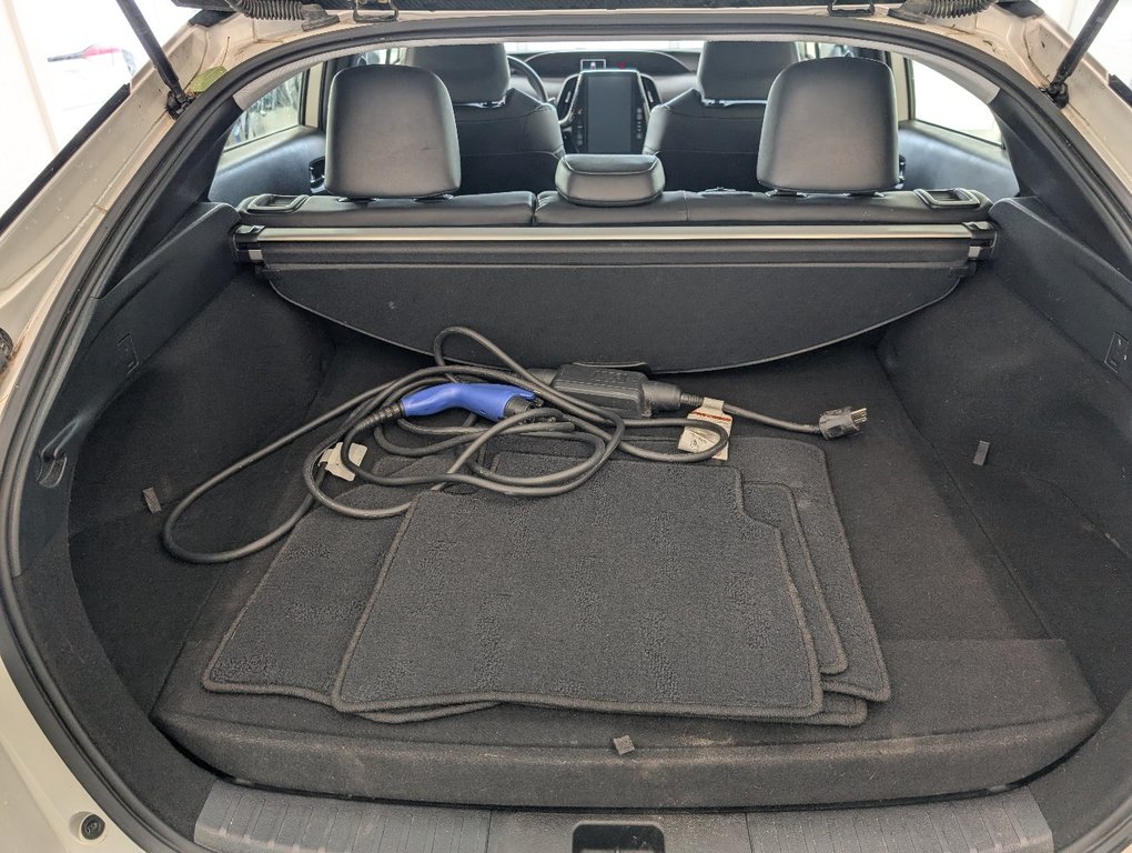 2021 Toyota PRIUS PRIME GROUPE AMELIORER, BRANCHABLE, CUIR, in Magog, Quebec - 6 - w1024h768px