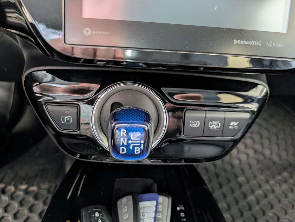 2021 Toyota PRIUS PRIME GROUPE AMELIORER, BRANCHABLE, CUIR, in Magog, Quebec - 16 - w1024h768px