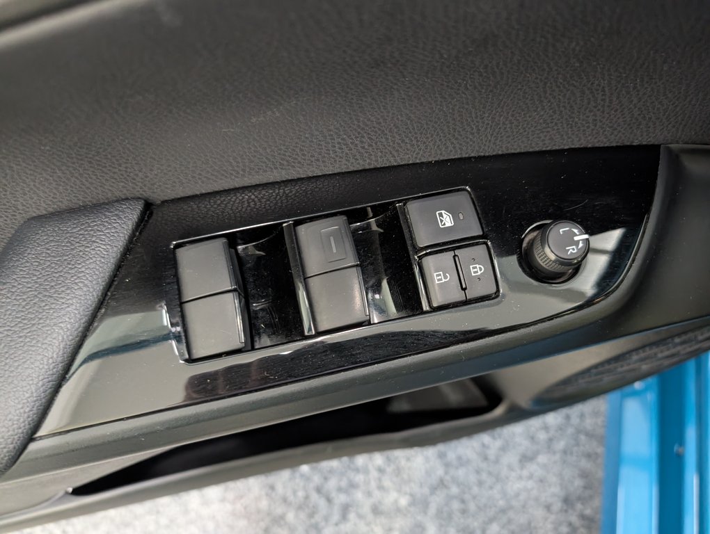 2021 Toyota PRIUS PRIME BRANCHABLE, A/C, in Magog, Quebec - 14 - w1024h768px