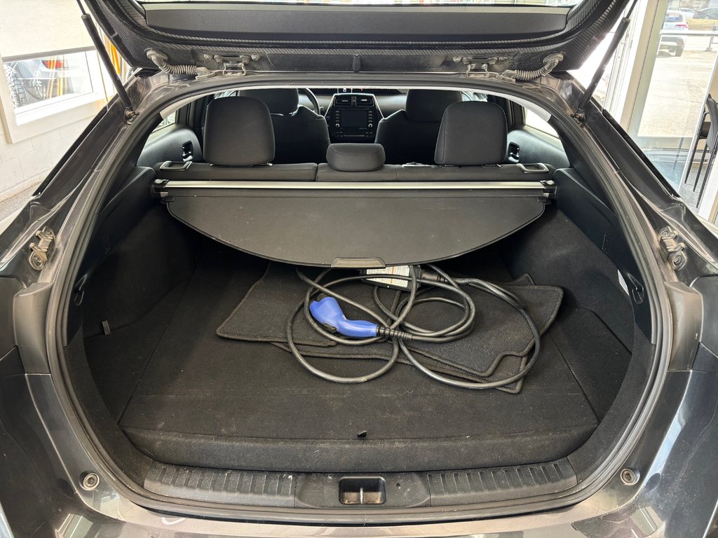 2021 Toyota Prius Prime BASE BRANCHABLE, in Magog, Quebec - 7 - w1024h768px