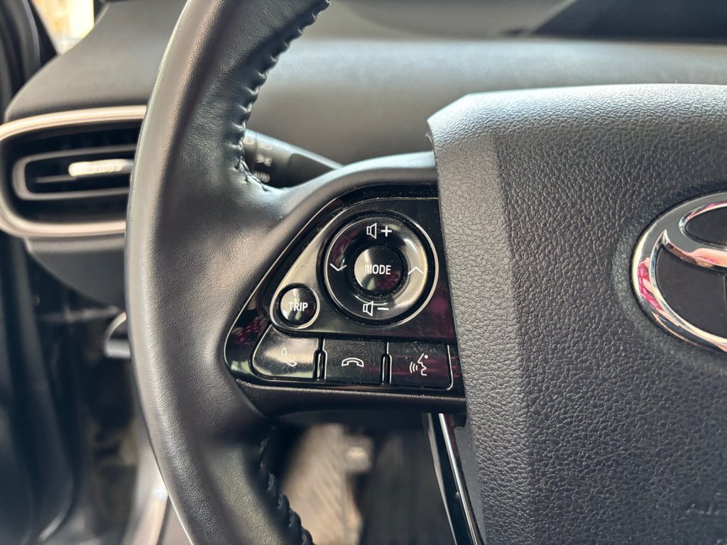 2021 Toyota Prius Prime BASE BRANCHABLE, in Magog, Quebec - 18 - w1024h768px
