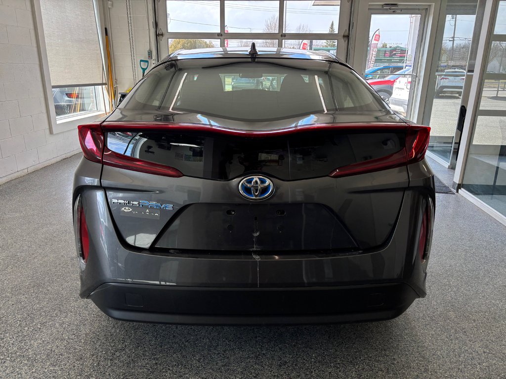 2021 Toyota Prius Prime BASE BRANCHABLE, in Magog, Quebec - 4 - w1024h768px