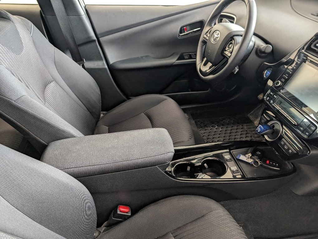 Toyota PRIUS PRIME BASE BRANCHABLE, GARANTIE JUSQU EN 2028, 2022 à Magog, Québec - 8 - w1024h768px