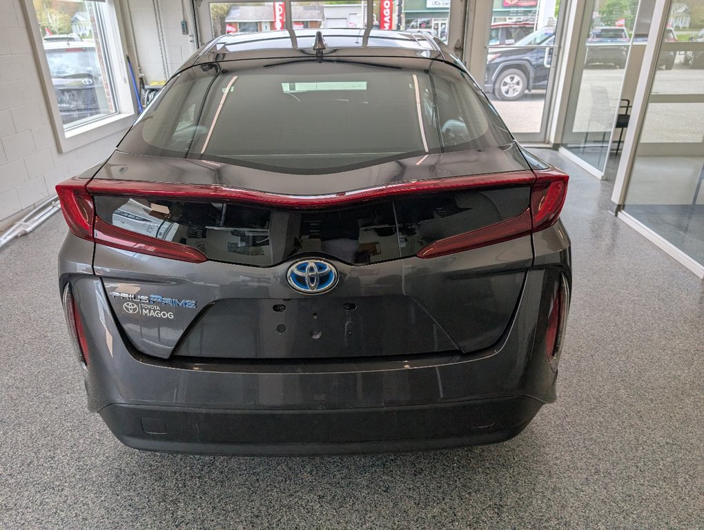 Toyota PRIUS PRIME BASE BRANCHABLE, GARANTIE JUSQU EN 2028, 2022 à Magog, Québec - 4 - w1024h768px
