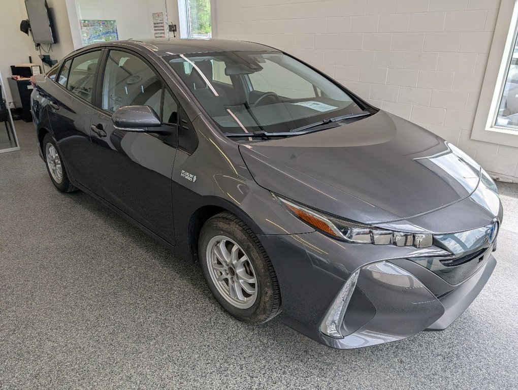 Toyota PRIUS PRIME BASE BRANCHABLE, GARANTIE JUSQU EN 2028, 2022 à Magog, Québec - 1 - w1024h768px