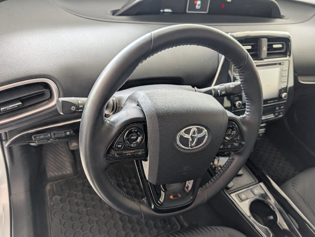 2022 Toyota PRIUS PRIME BRANCHABLE, in Magog, Quebec - 10 - w1024h768px