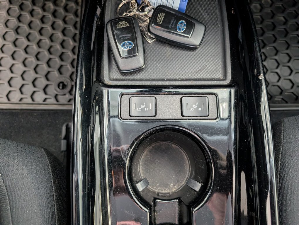 2022 Toyota PRIUS PRIME BRANCHABLE, in Magog, Quebec - 13 - w1024h768px