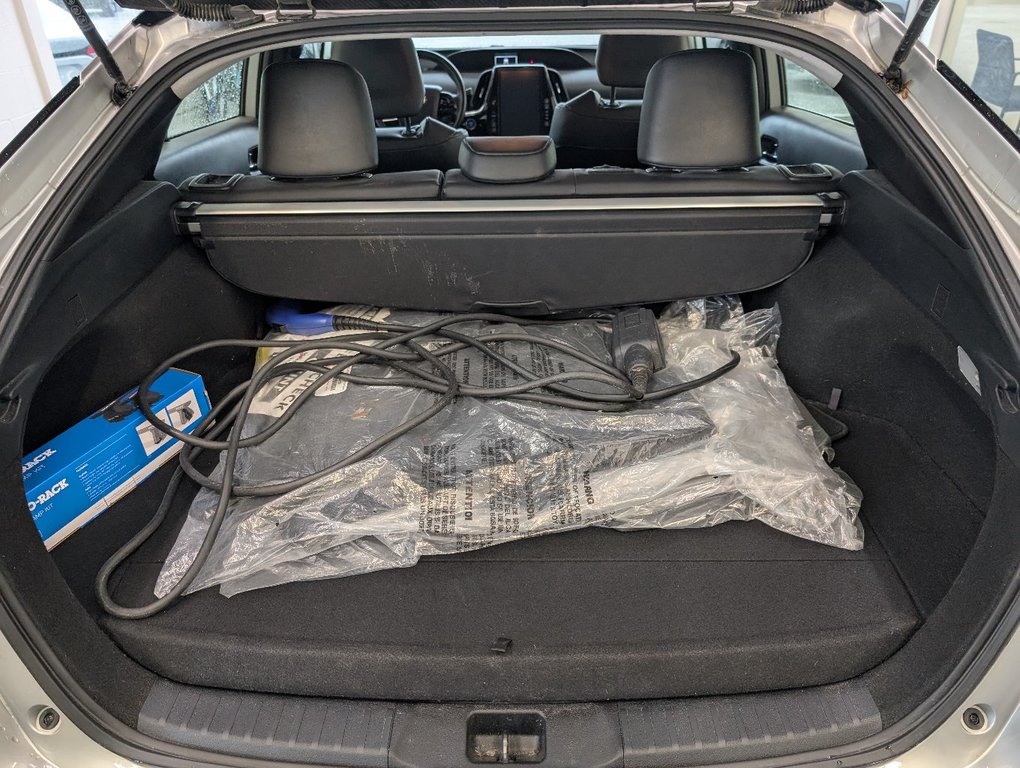 Toyota PRIUS PRIME GROUPE AMELIORER, 2022 à Magog, Québec - 7 - w1024h768px