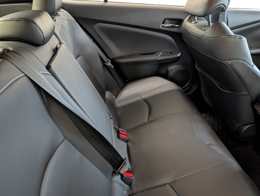 Toyota PRIUS PRIME GROUPE AMELIORER, 2022 à Magog, Québec - 8 - w1024h768px