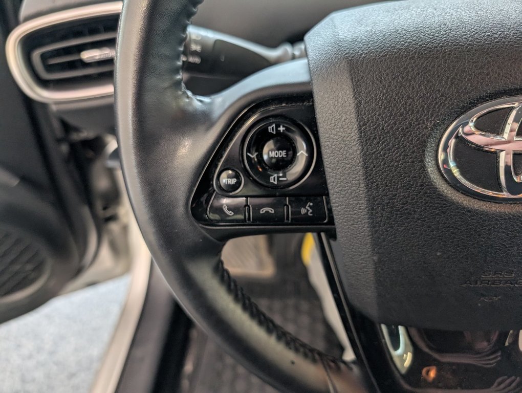 Toyota PRIUS PRIME GROUPE AMELIORER, 2022 à Magog, Québec - 19 - w1024h768px