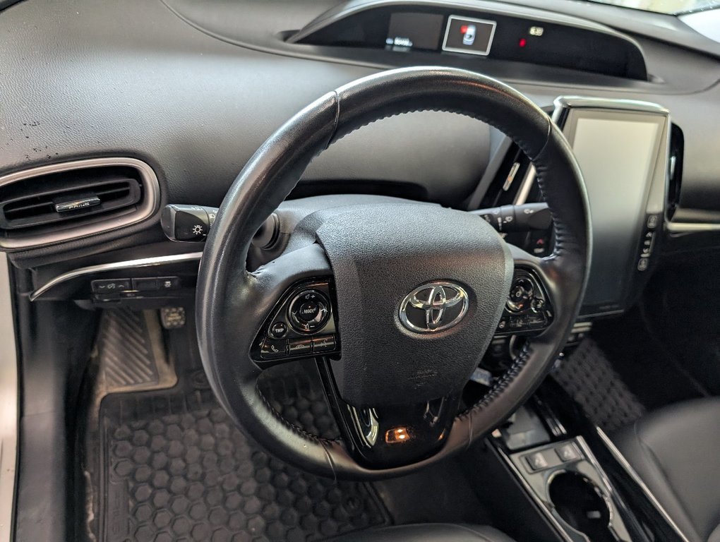 Toyota PRIUS PRIME GROUPE AMELIORER, 2022 à Magog, Québec - 13 - w1024h768px