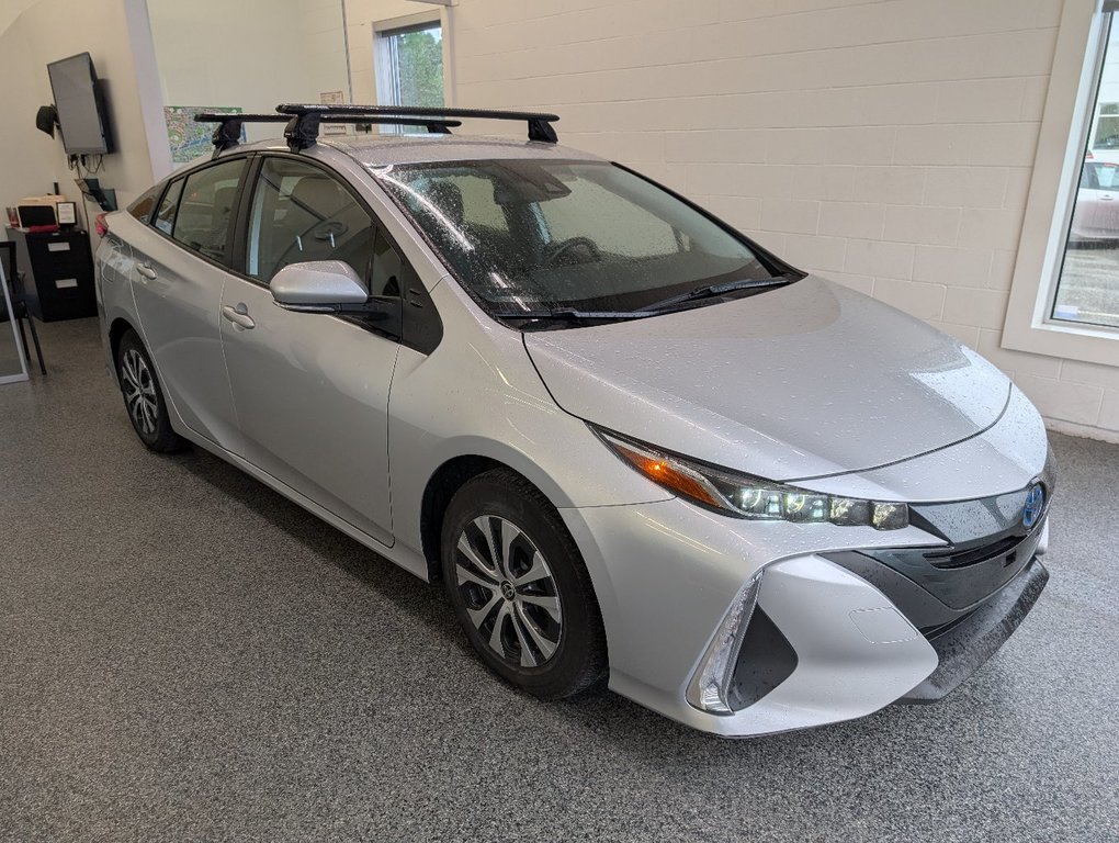 Toyota PRIUS PRIME GROUPE AMELIORER, 2022 à Magog, Québec - 1 - w1024h768px