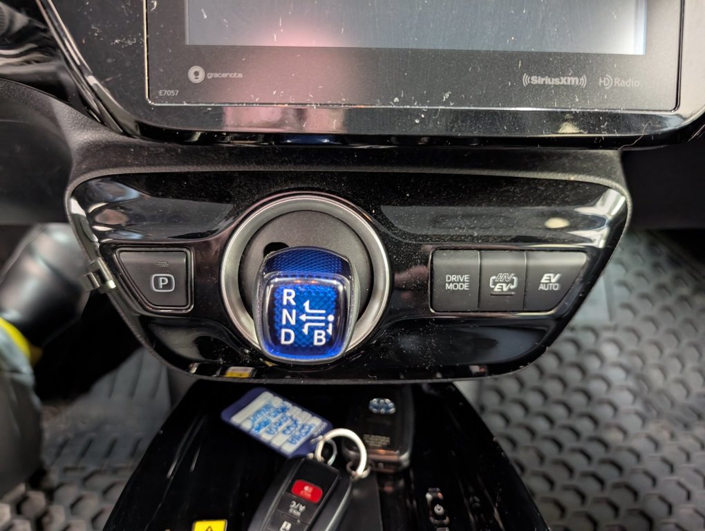 Toyota PRIUS PRIME GROUPE AMELIORER, 2022 à Magog, Québec - 18 - w1024h768px