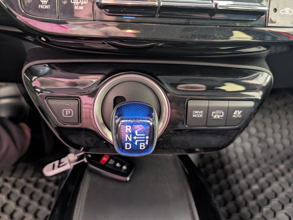 2022 Toyota PRIUS PRIME BRANCHABLE, GARANTIE JUSQU EN 2027, in Magog, Quebec - 17 - w1024h768px