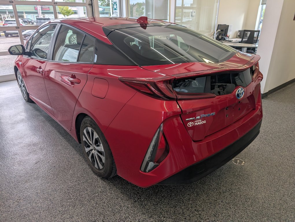 2022 Toyota PRIUS PRIME BRANCHABLE, GARANTIE JUSQU EN 2027, in Magog, Quebec - 5 - w1024h768px