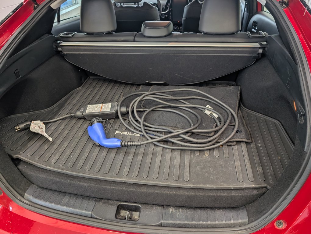 Toyota Prius Prime GROUPE AMELIORER, BRANCHABLE, 2022 à Magog, Québec - 6 - w1024h768px