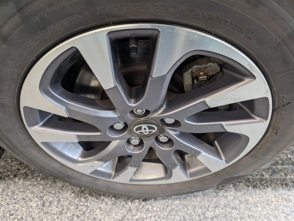 Toyota Prius Prime GROUPE AMELIORER, BRANCHABLE, 2022 à Magog, Québec - 25 - w1024h768px