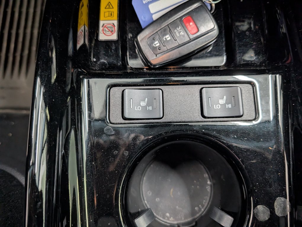 Toyota Prius Prime GROUPE AMELIORER, BRANCHABLE, 2022 à Magog, Québec - 16 - w1024h768px