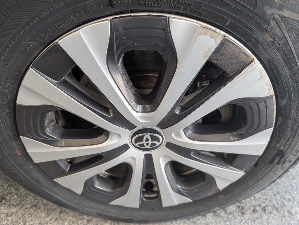 Toyota Prius Prime BRANCHABLE, A/C, 2022 à Magog, Québec - 24 - w1024h768px