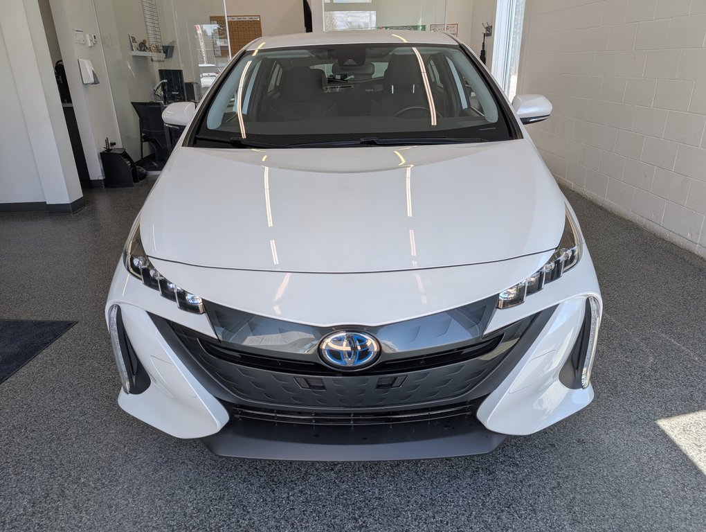 2022 Toyota Prius Prime BRANCHABLE, A/C, in Magog, Quebec - 5 - w1024h768px
