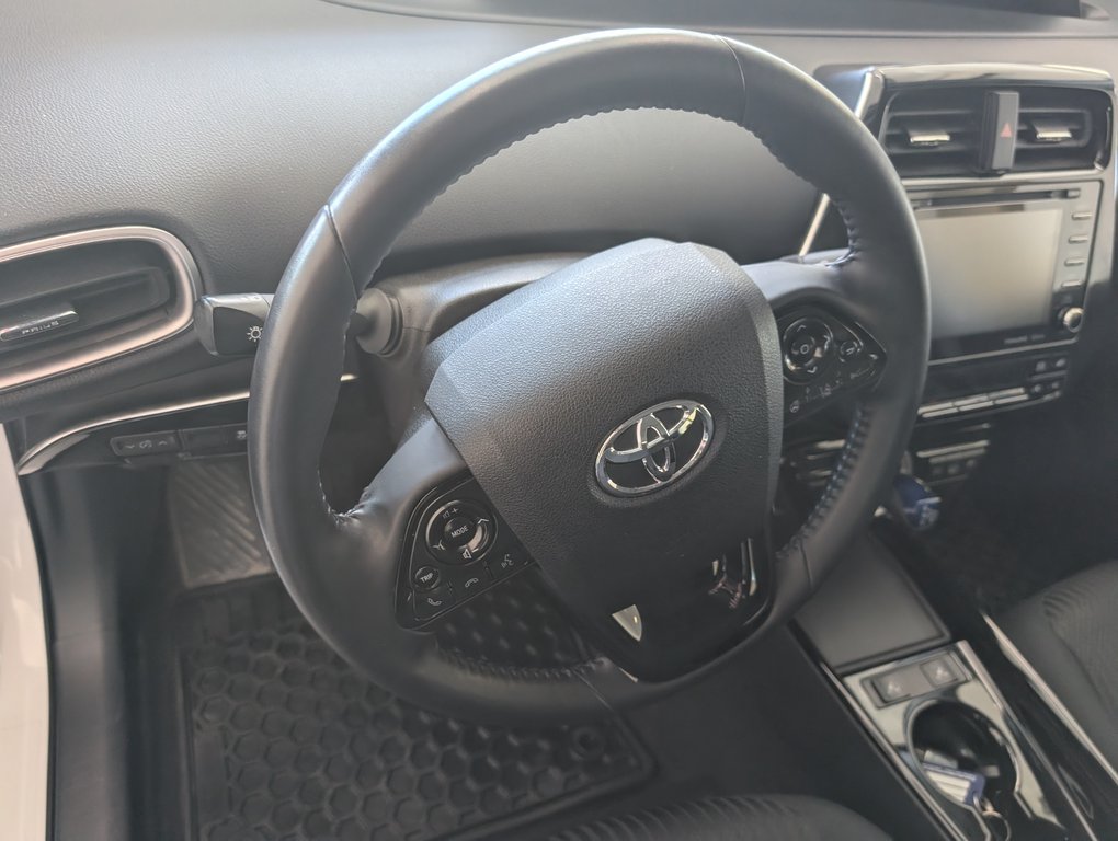 2022 Toyota Prius Prime BRANCHABLE, A/C, in Magog, Quebec - 12 - w1024h768px