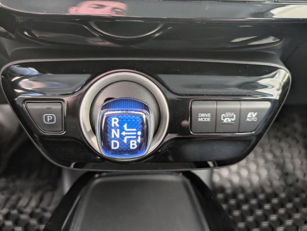 2022 Toyota Prius Prime BRANCHABLE, A/C, in Magog, Quebec - 16 - w1024h768px