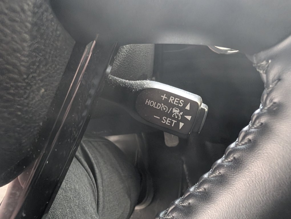 2022 Toyota Prius Prime BRANCHABLE, A/C, in Magog, Quebec - 18 - w1024h768px