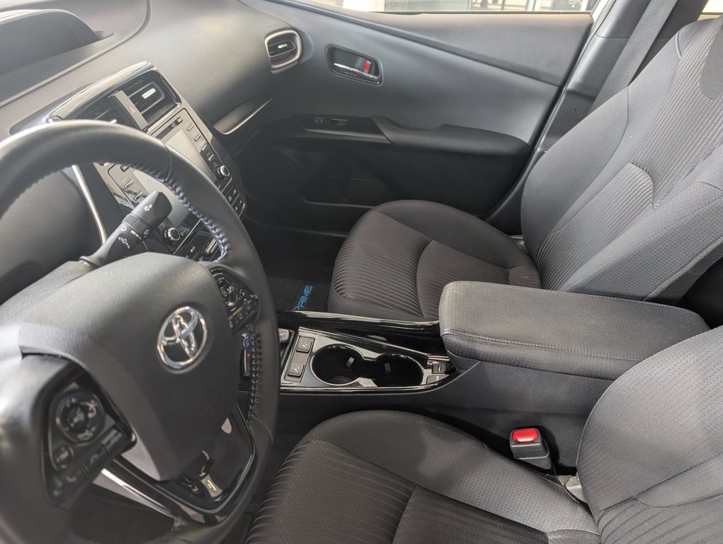 2022 Toyota Prius Prime BRANCHABLE, A/C, in Magog, Quebec - 8 - w1024h768px