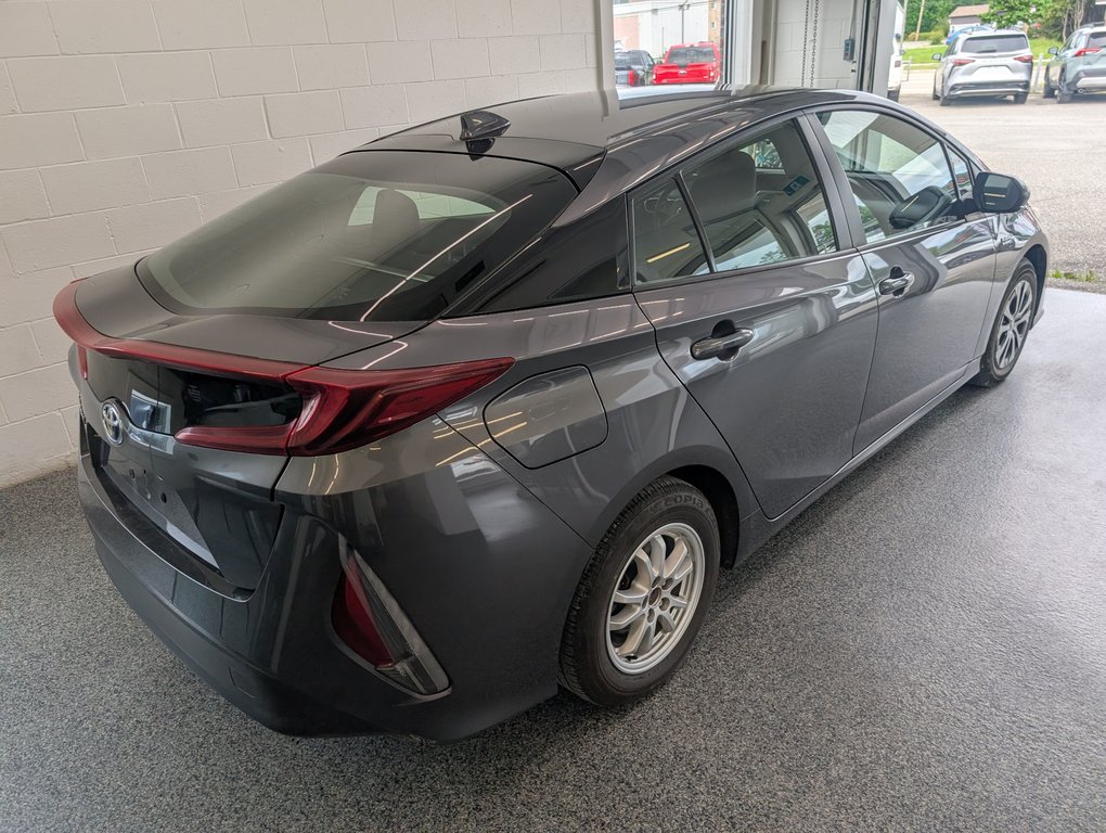 2022 Toyota Prius Prime BRANCHABLE, A/C, in Magog, Quebec - 3 - w1024h768px
