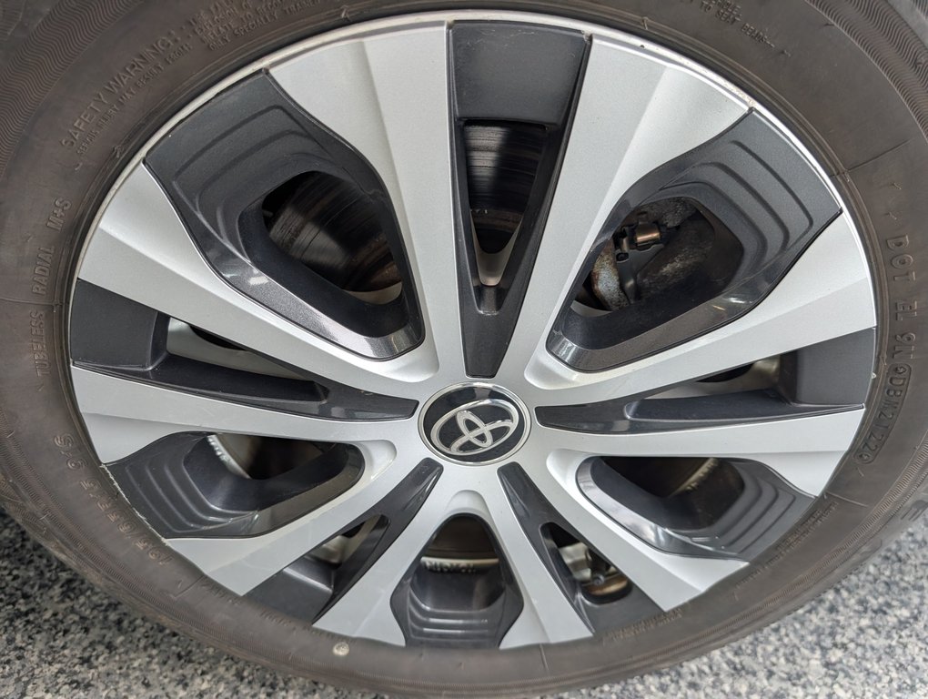 2022 Toyota Prius Prime BRANCHABLE, A/C, in Magog, Quebec - 23 - w1024h768px