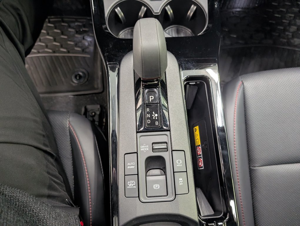 Toyota PRIUS PRIME XSE, BRANCHABLE, 2023 à Magog, Québec - 17 - w1024h768px