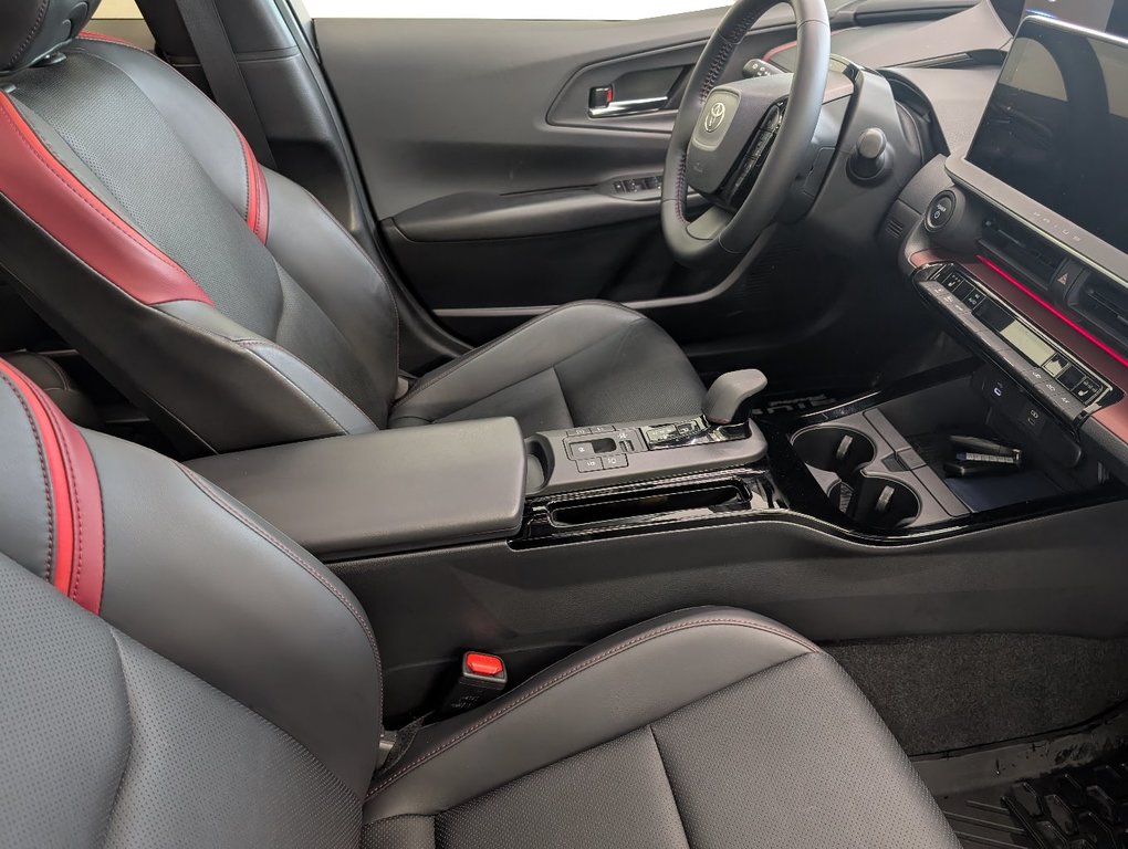 Toyota PRIUS PRIME XSE, BRANCHABLE, 2023 à Magog, Québec - 9 - w1024h768px