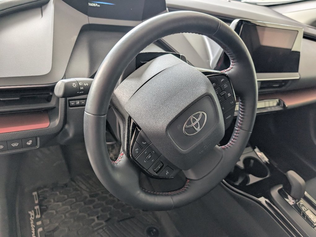 Toyota PRIUS PRIME SE 2023 à Magog, Québec - 13 - w1024h768px