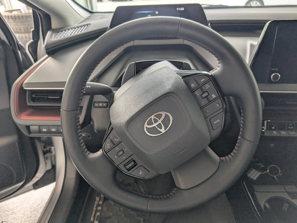 Toyota PRIUS PRIME SE 2023 à Magog, Québec - 15 - w1024h768px