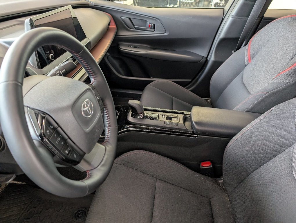 Toyota PRIUS PRIME SE, BRANCHABLE, GARANTIE JUSQU EN 2028 2023 à Magog, Québec - 12 - w1024h768px